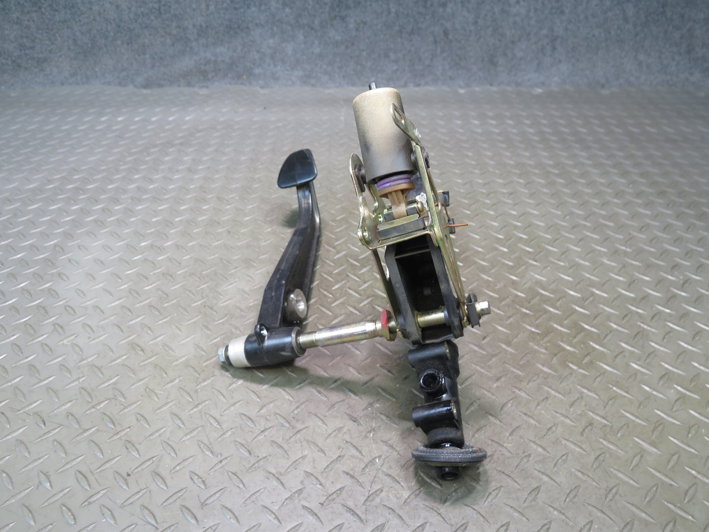 1999-2004 Porsche 911 996 Clutch & Brake Pedal Assembly
