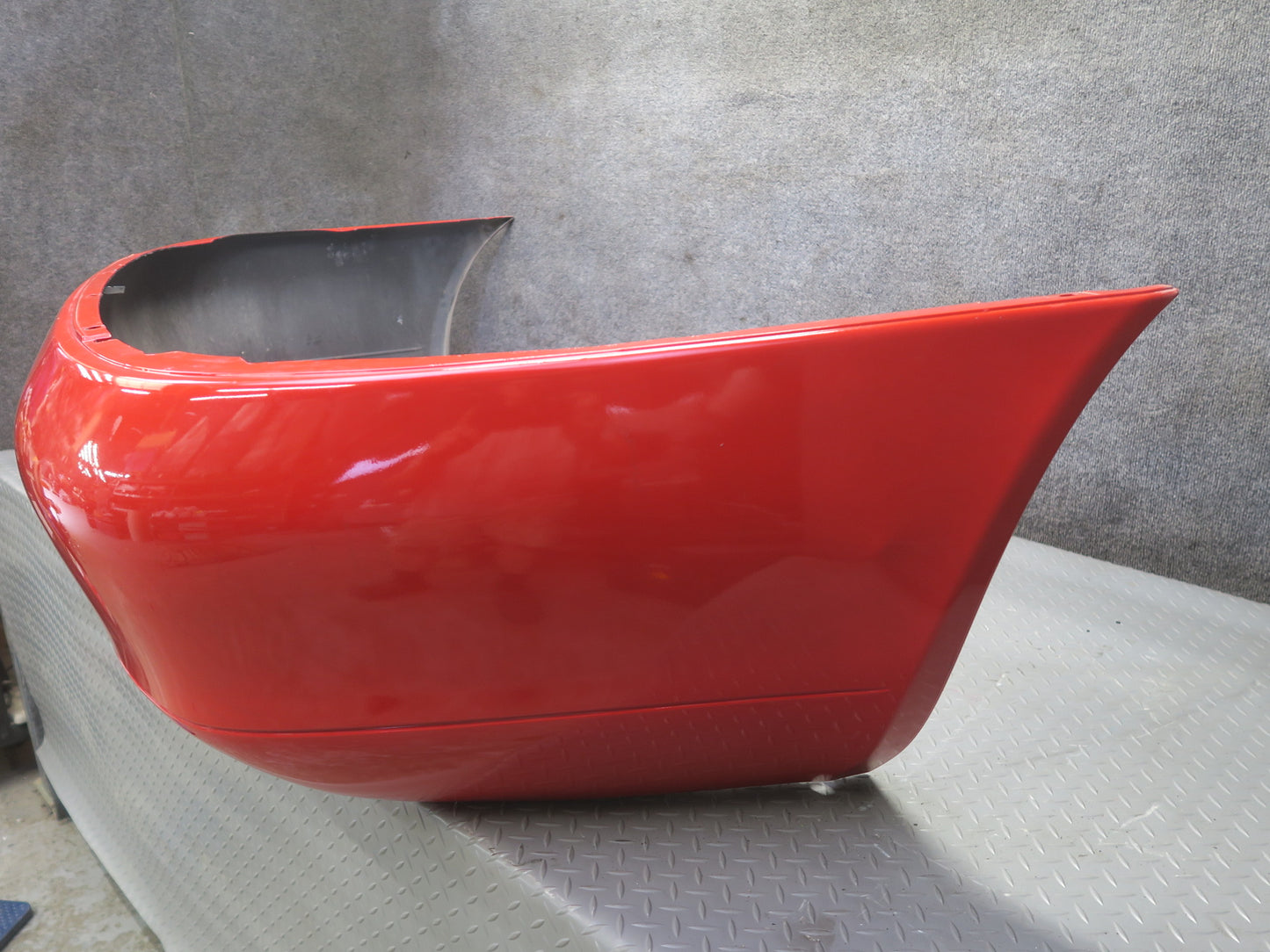 1999-2001 Porsche 911 Carrera 996 Rear Bumper Cover Guards RED