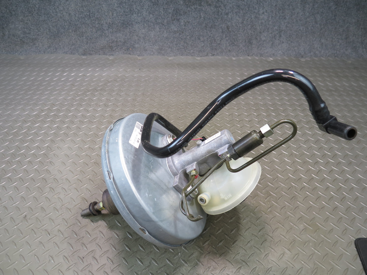 1999-2004 Porsche 911 996 Brake Master Cylinder Booster Fluid Reservoir Tank