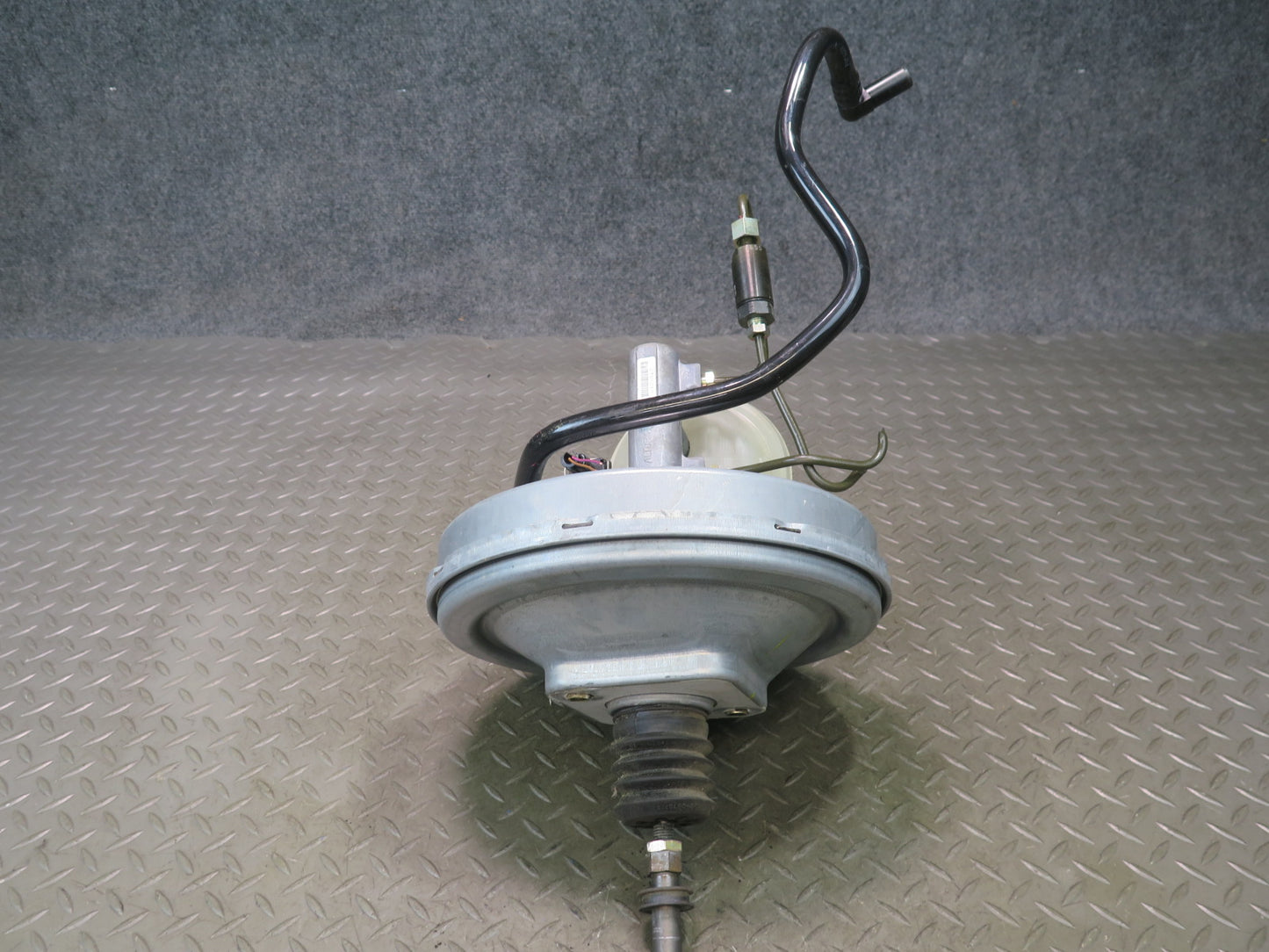 1999-2004 Porsche 911 996 Brake Master Cylinder Booster Fluid Reservoir Tank