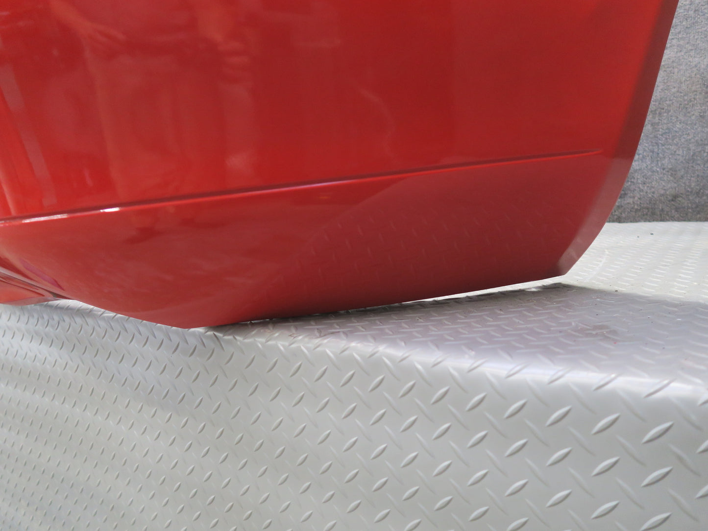 1999-2001 Porsche 911 Carrera 996 Rear Bumper Cover Guards RED