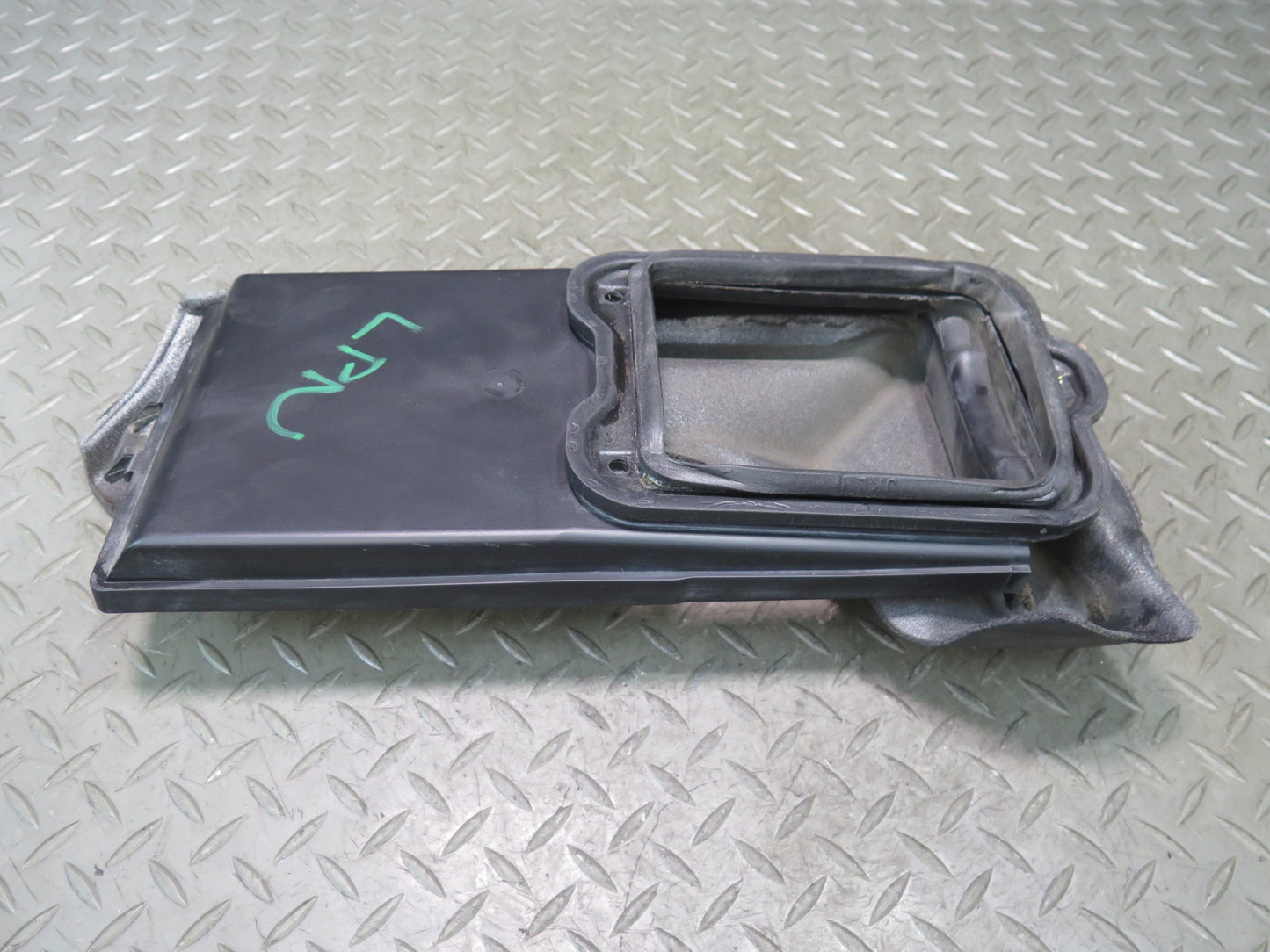 1999-2004 Porsche 911 996 Air Intake Cleaner Filter Box Lid Cover 99657202901