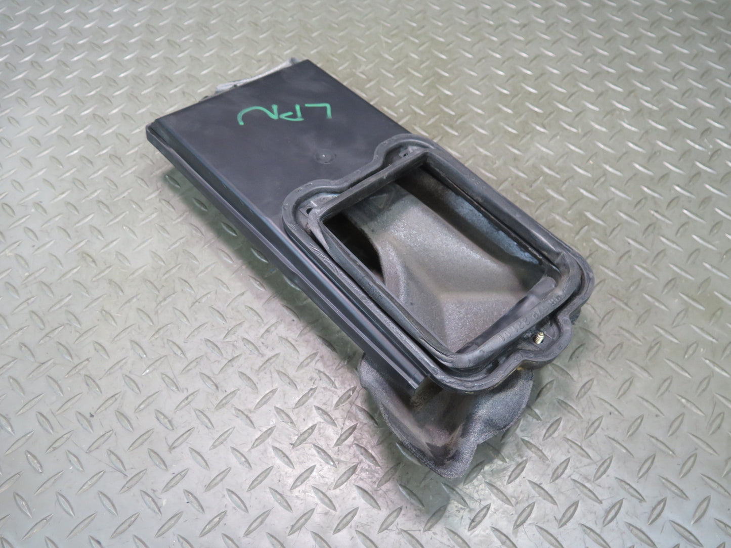 1999-2004 Porsche 911 996 Air Intake Cleaner Filter Box Lid Cover 99657202901