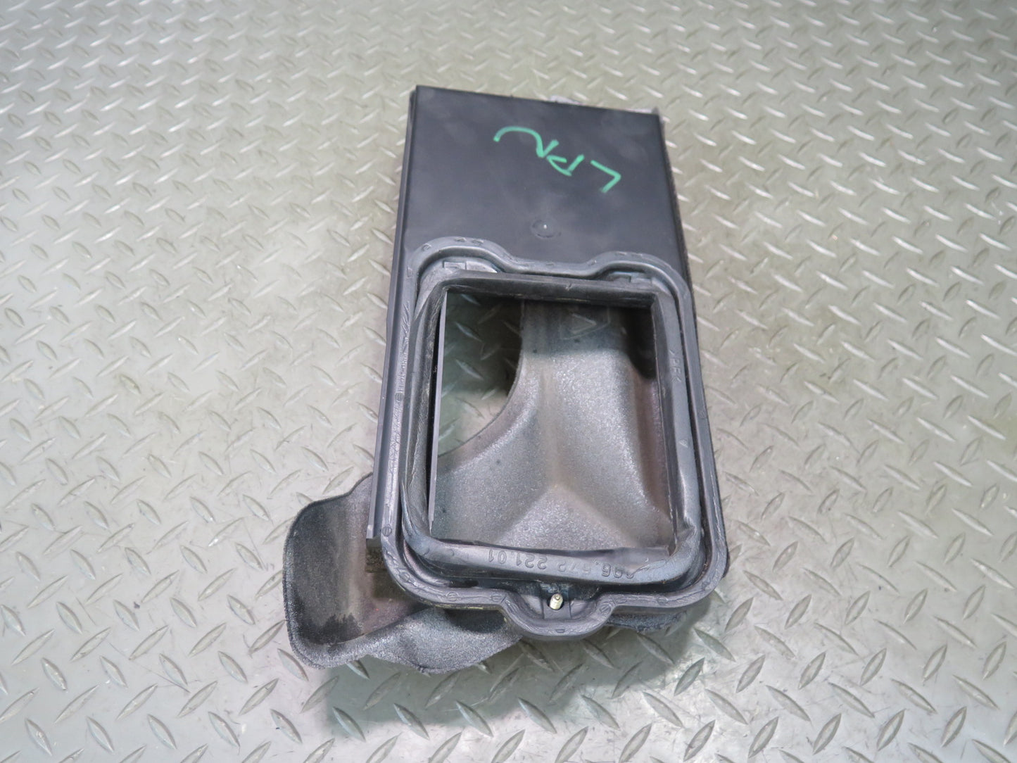 1999-2004 Porsche 911 996 Air Intake Cleaner Filter Box Lid Cover 99657202901
