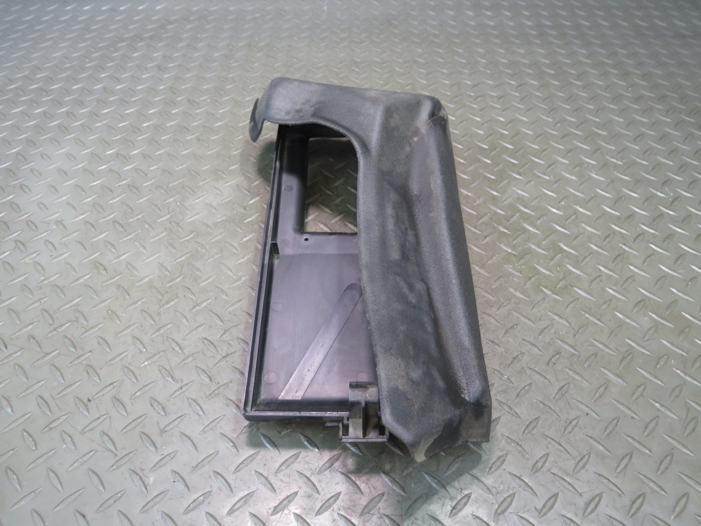 1999-2004 Porsche 911 996 Air Intake Cleaner Filter Box Lid Cover 99657202901