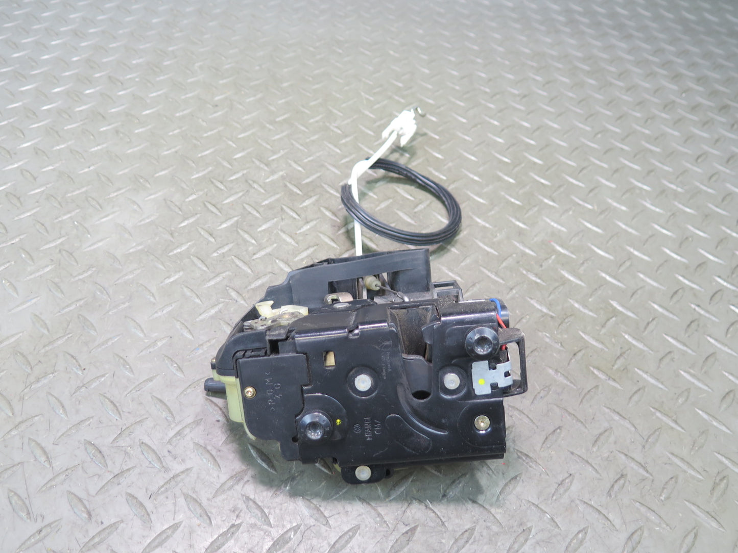 1999-2004 Porsche 911 996 Left Door Lock Latch Actuator