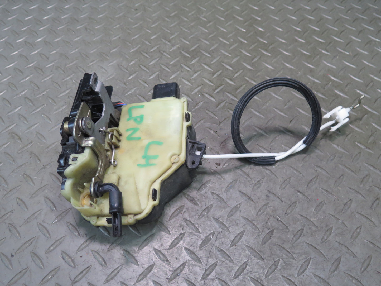1999-2004 Porsche 911 996 Left Door Lock Latch Actuator