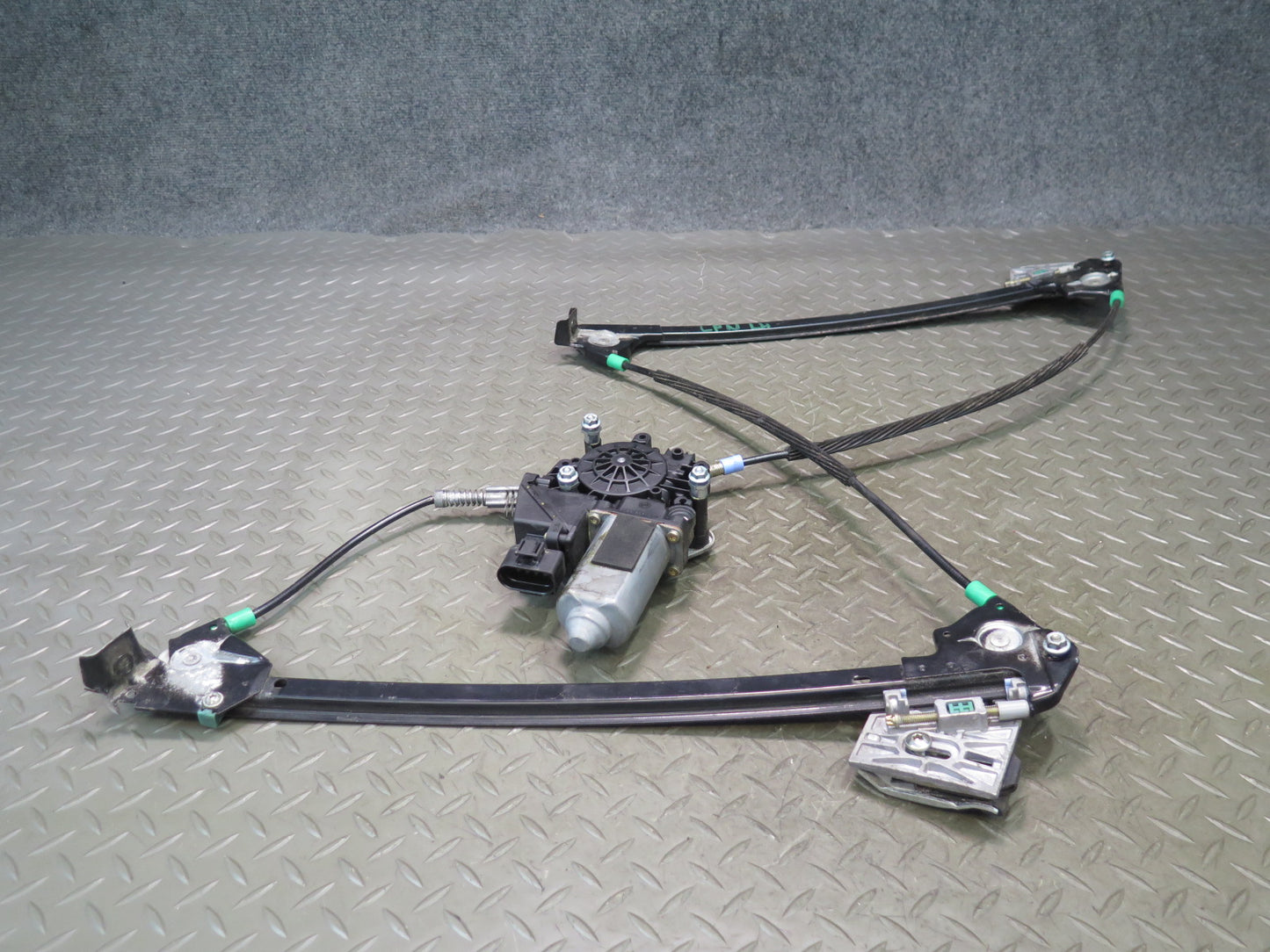 1999-2004 Porsche 911 996 Conv Left Door Window Regulator w Motor 99662410104