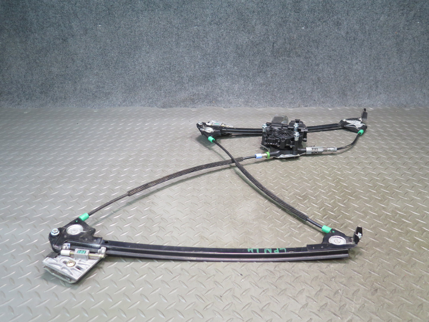 1999-2004 Porsche 911 996 Conv Left Door Window Regulator w Motor 99662410104