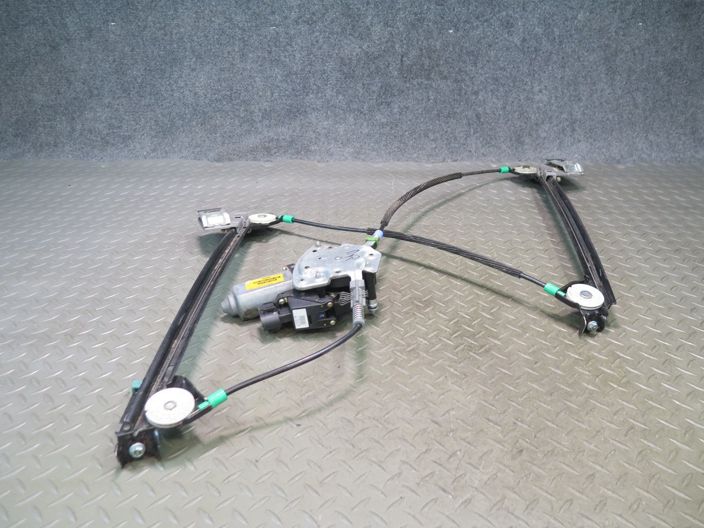 1999-2004 Porsche 911 996 Conv Left Door Window Regulator w Motor 99662410104