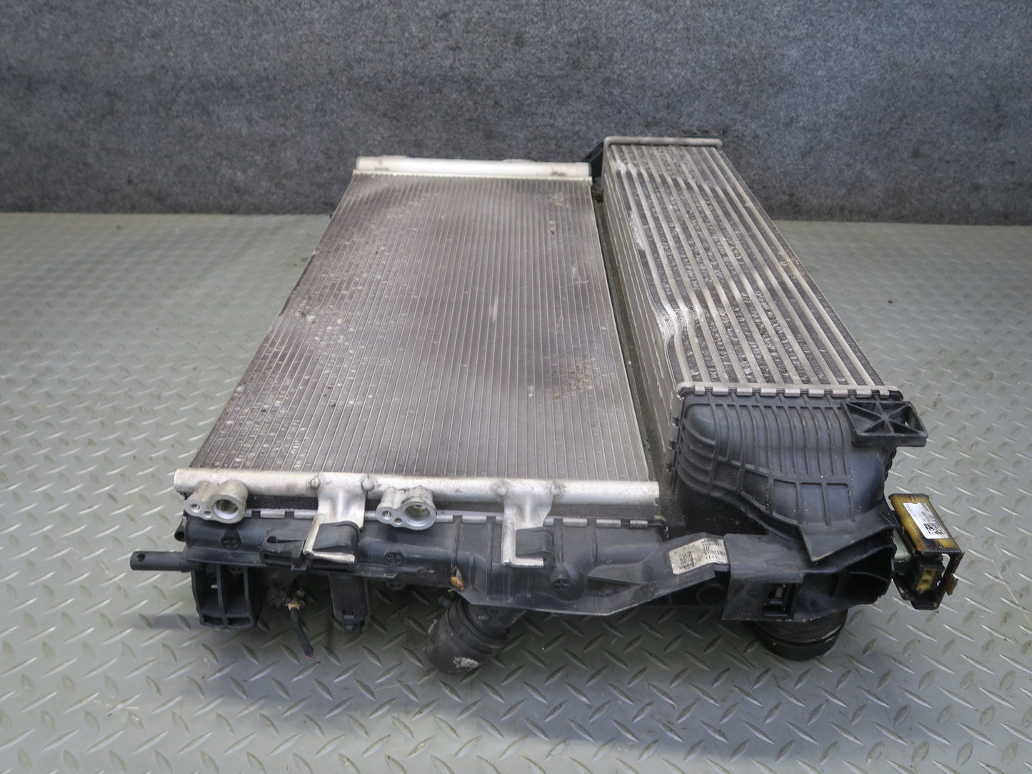 14-19 Mini Cooper S F55 F56 F57 2.0L B46M Engine Radiator A/C Condenser Fan Assy