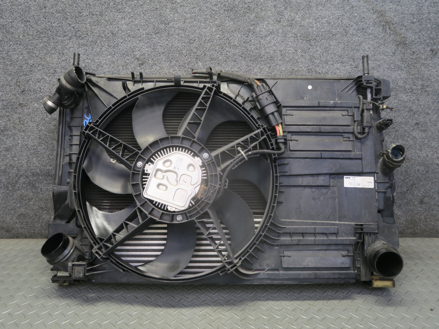 14-19 Mini Cooper S F55 F56 F57 2.0L B46M Engine Radiator A/C Condenser Fan Assy
