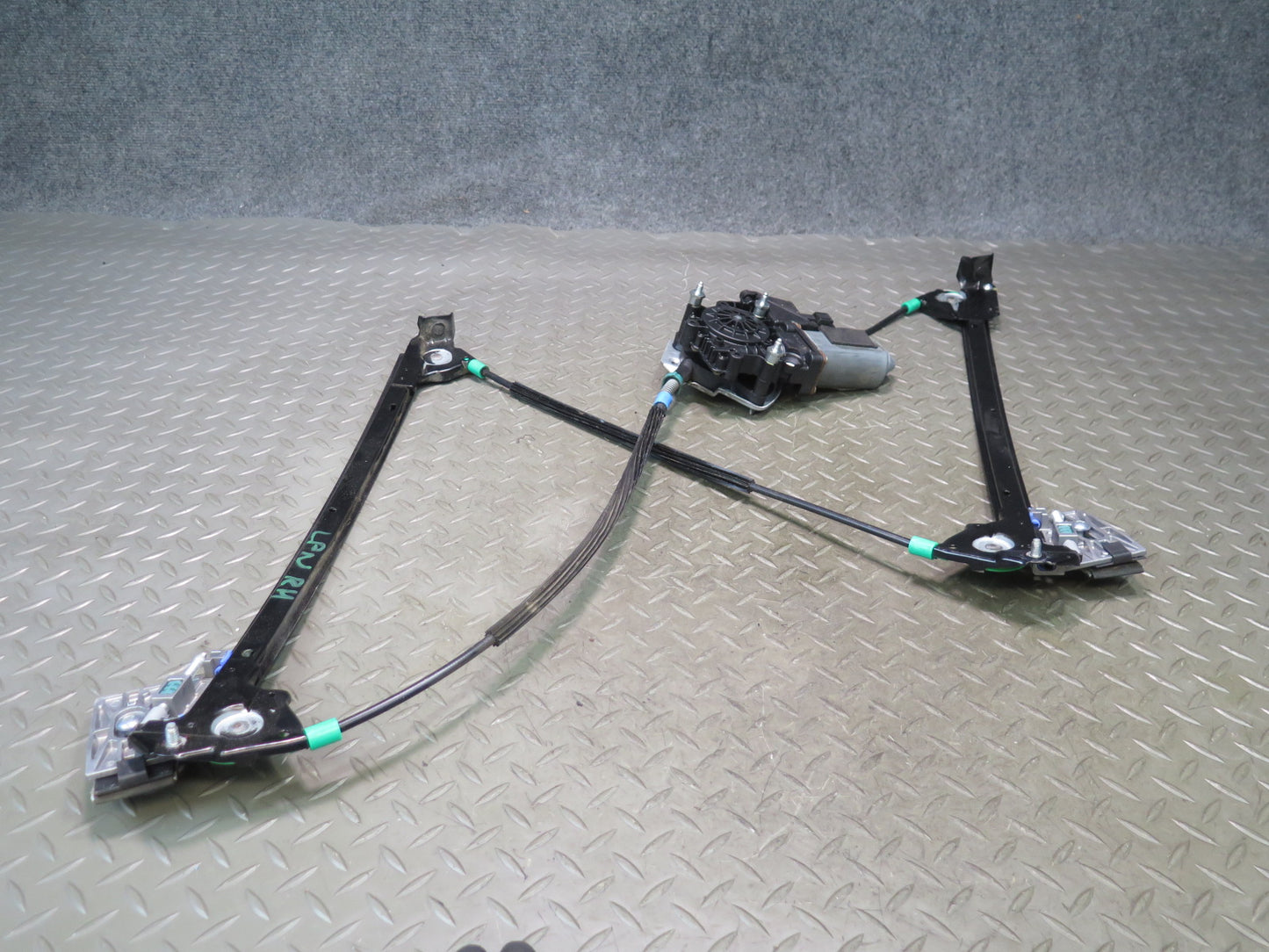 1999-2004 Porsche 911 996 Right Door Window Regulator w Motor 99654207604