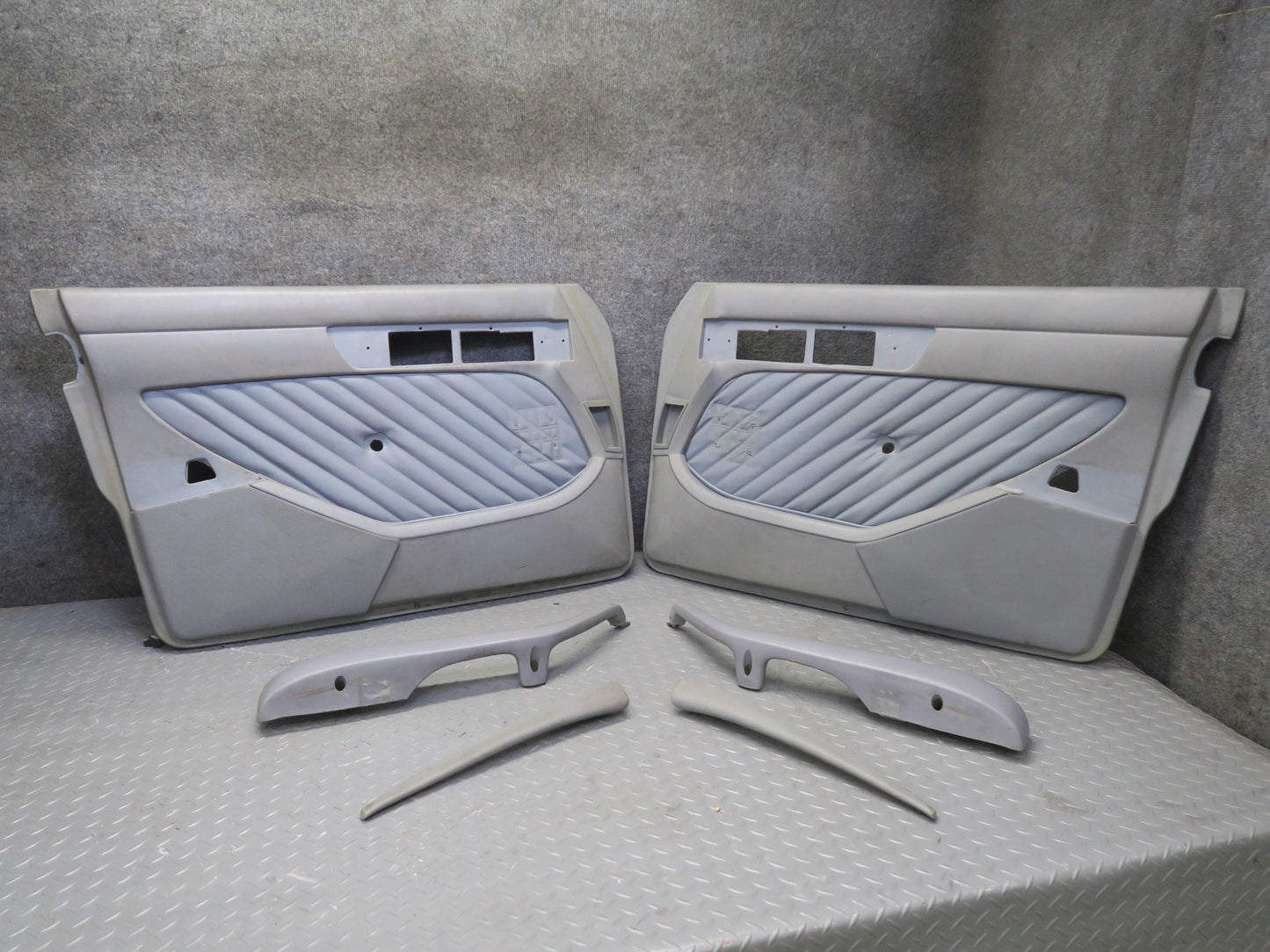 86-91 Mercedes W126 560SEL Sedan Set of 2 Front Door Interior Trim Panel OEM
