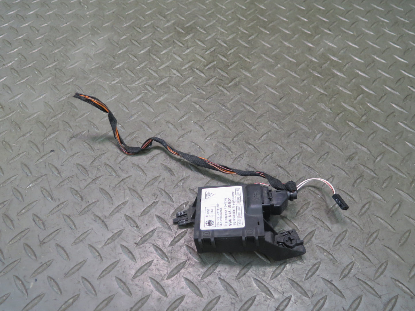 1999-2004 Porsche 911 996 Anti Theft Immobilizer Control Module 99661815901