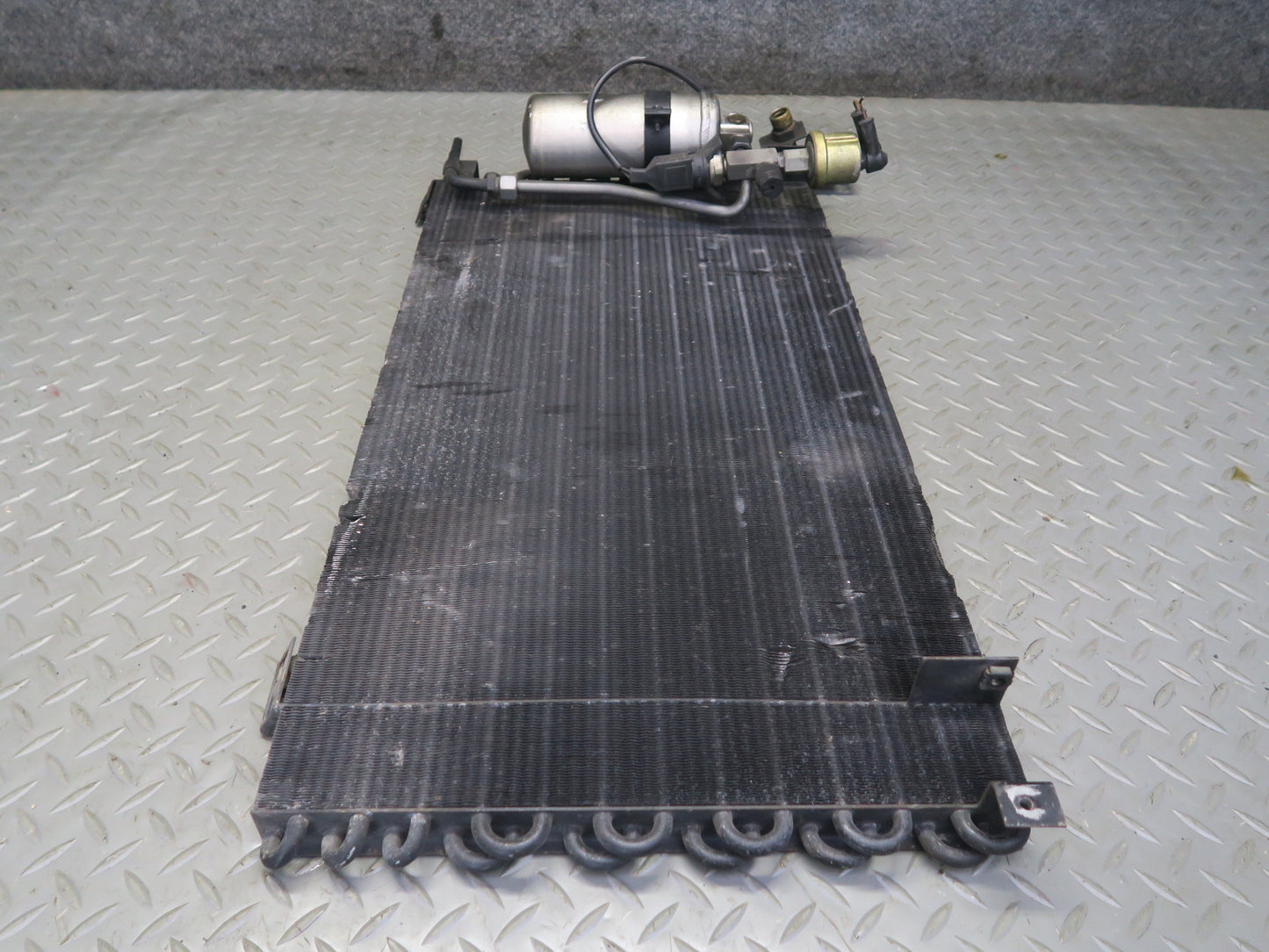 1987-1991 Porsche 928 S4 5.0L A/C Air Conditioning Condenser W/ Dryer