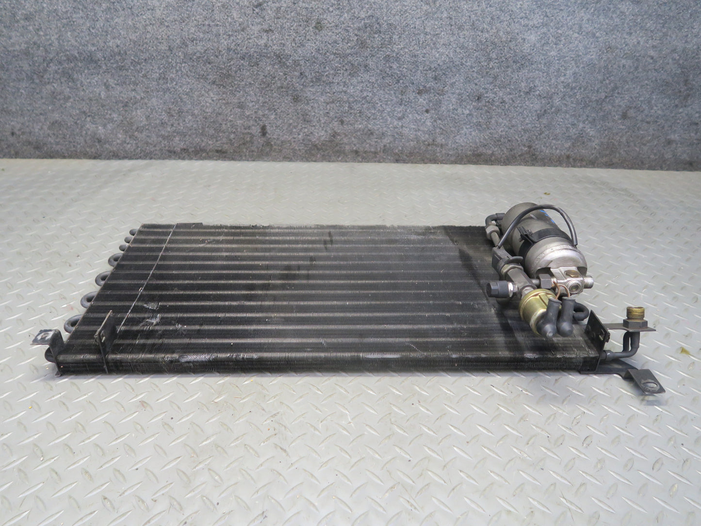 1987-1991 Porsche 928 S4 5.0L A/C Air Conditioning Condenser W/ Dryer