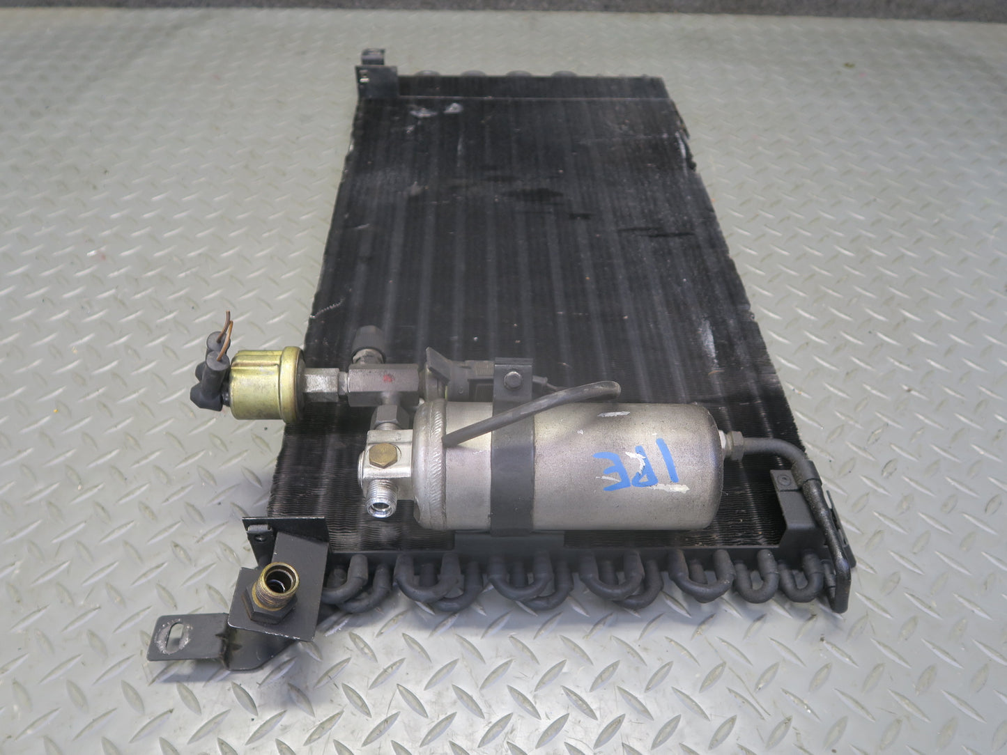 1987-1991 Porsche 928 S4 5.0L A/C Air Conditioning Condenser W/ Dryer