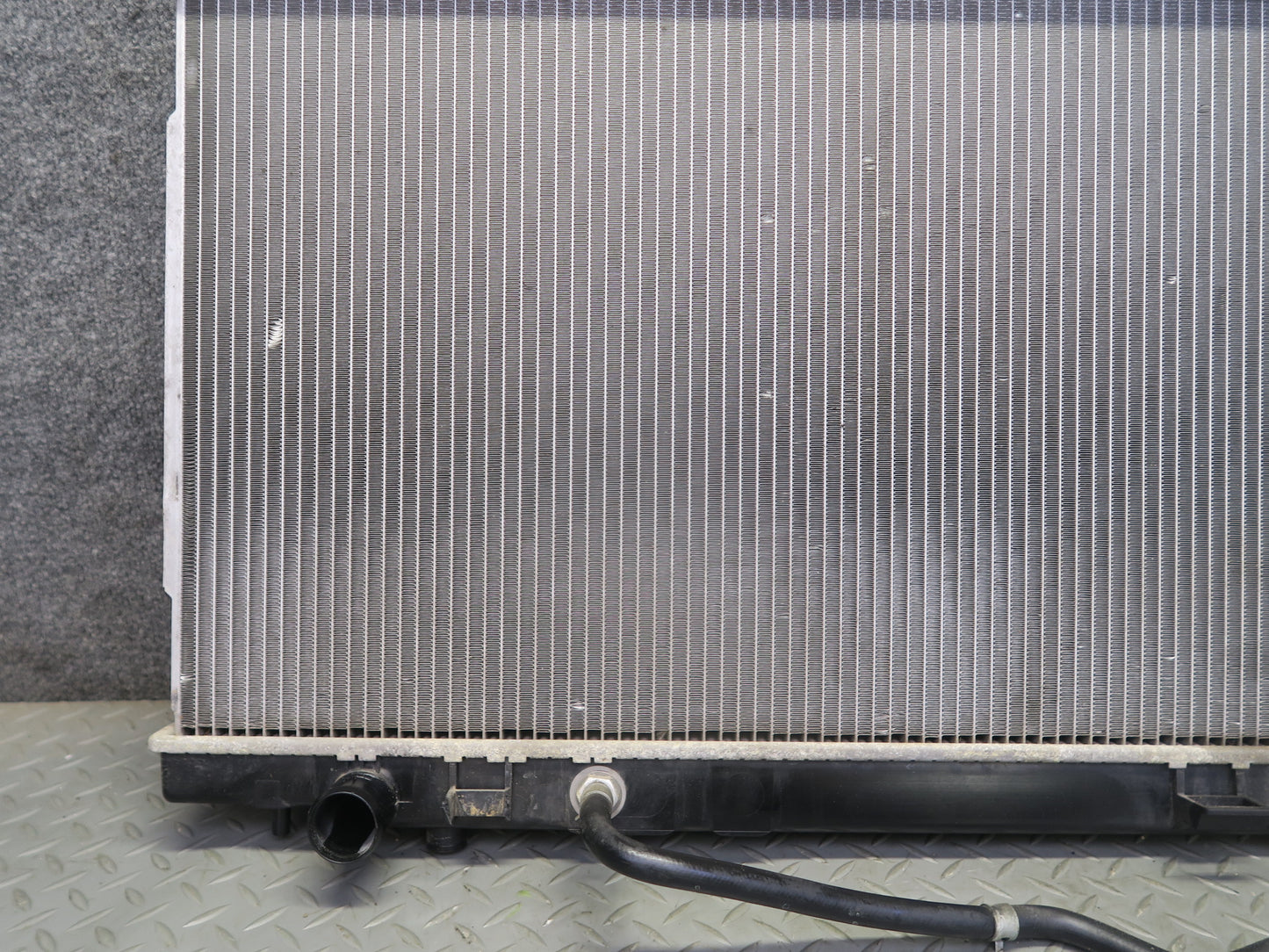 04-06 Nissan 350Z Z33 Convert VQ35DE A/T Engine Cooling Radiator 34K Miles OEM