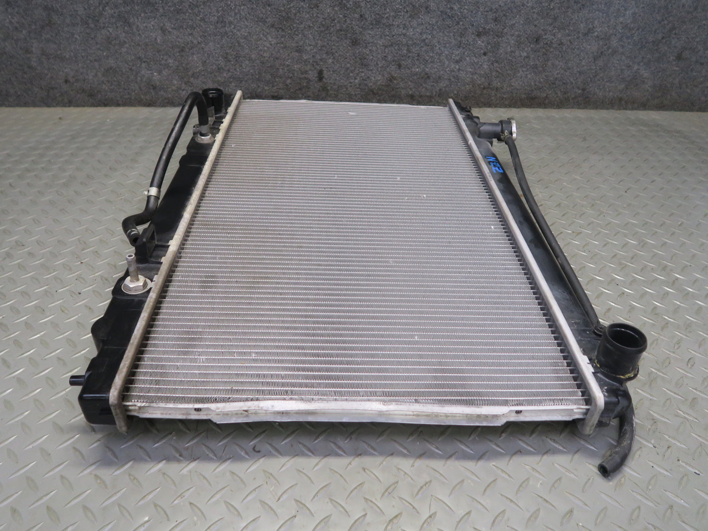 04-06 Nissan 350Z Z33 Convert VQ35DE A/T Engine Cooling Radiator 34K Miles OEM