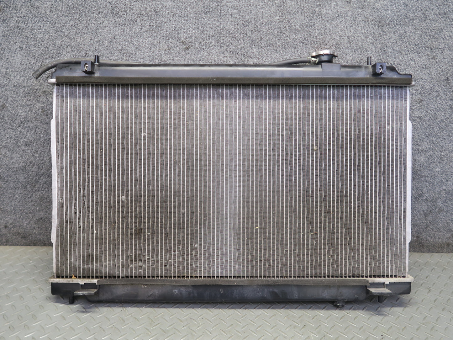 04-06 Nissan 350Z Z33 Convert VQ35DE A/T Engine Cooling Radiator 34K Miles OEM