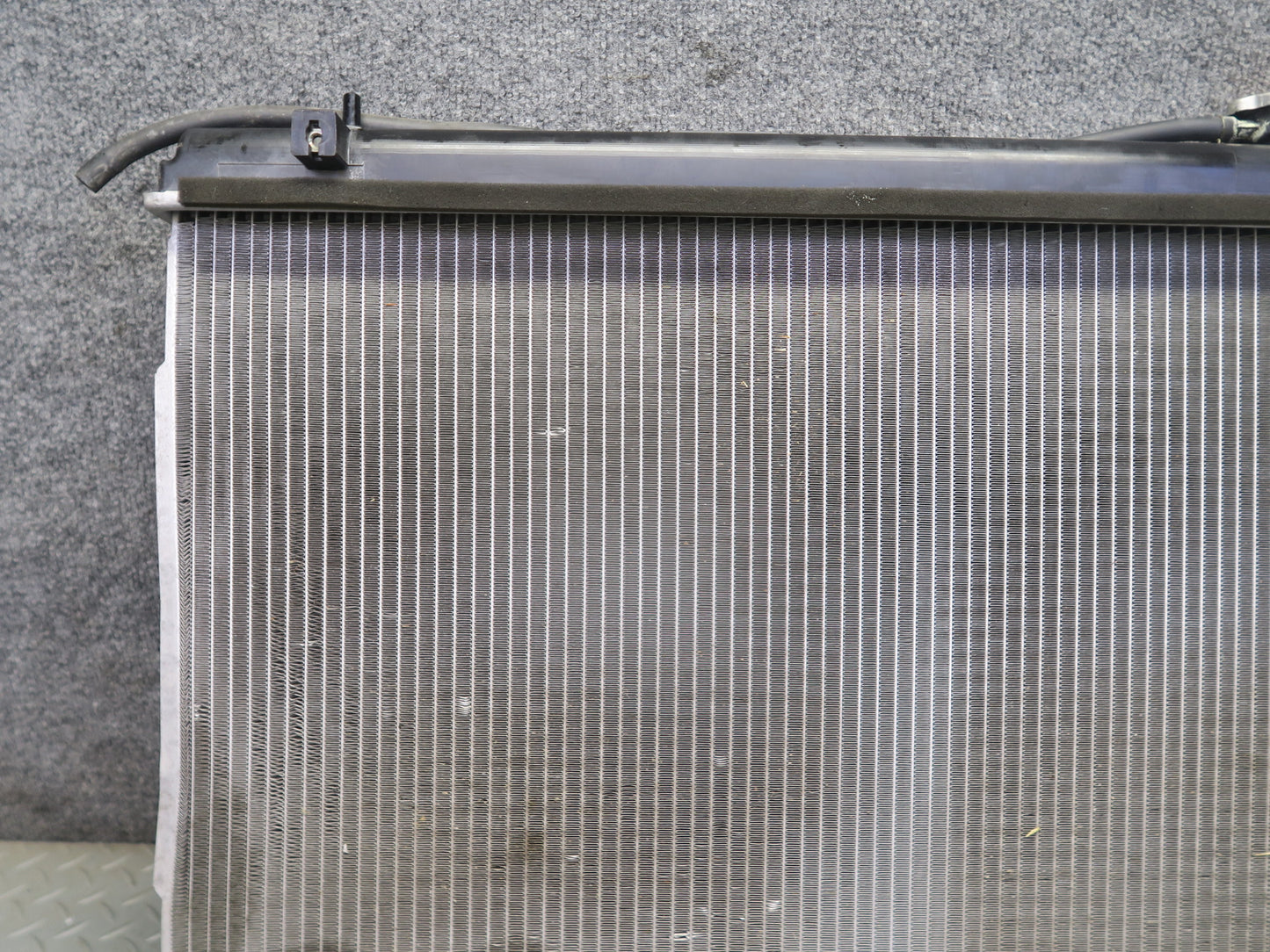 04-06 Nissan 350Z Z33 Convert VQ35DE A/T Engine Cooling Radiator 34K Miles OEM