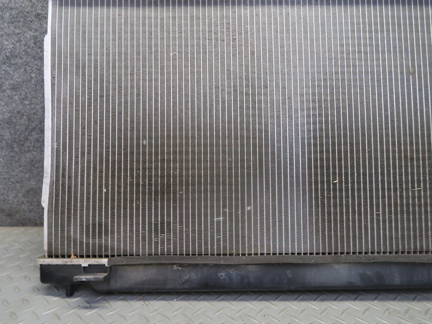 04-06 Nissan 350Z Z33 Convert VQ35DE A/T Engine Cooling Radiator 34K Miles OEM