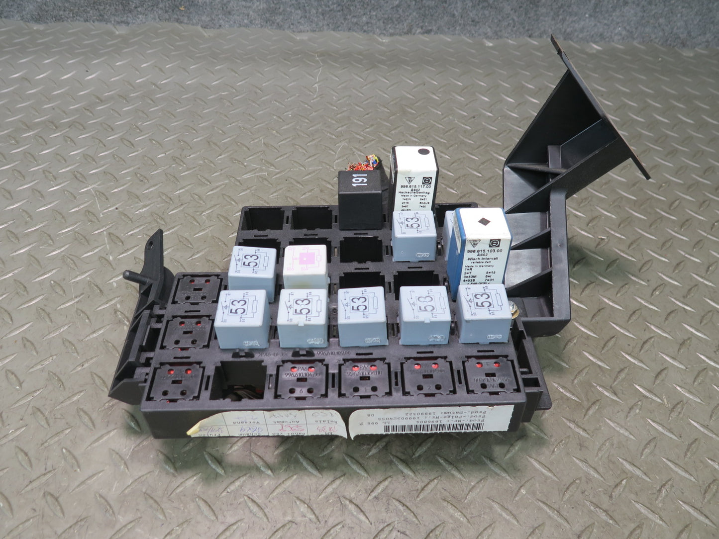 1999 Porsche 911 996 Junction Fuse Relay Box Module Unit