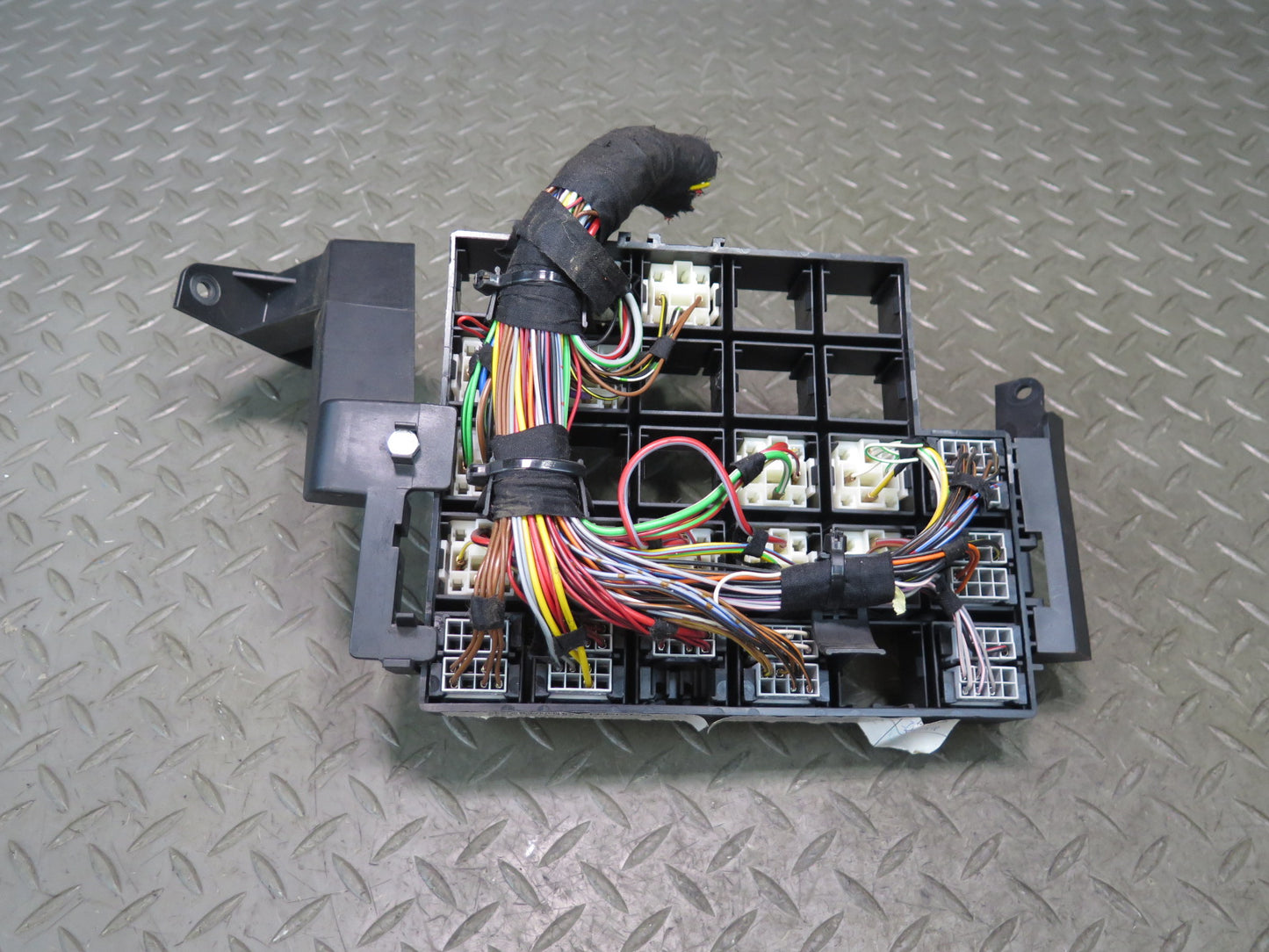 1999 Porsche 911 996 Junction Fuse Relay Box Module Unit