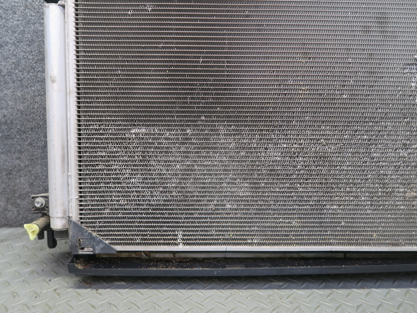16-20 Chevrolet Camaro SS 6.2L LT1 A/T Engine Radiator A/C Condenser Fan Shroud