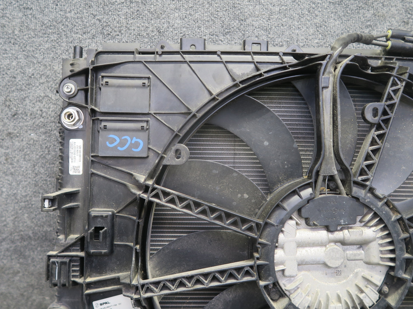 16-20 Chevrolet Camaro SS 6.2L LT1 A/T Engine Radiator A/C Condenser Fan Shroud