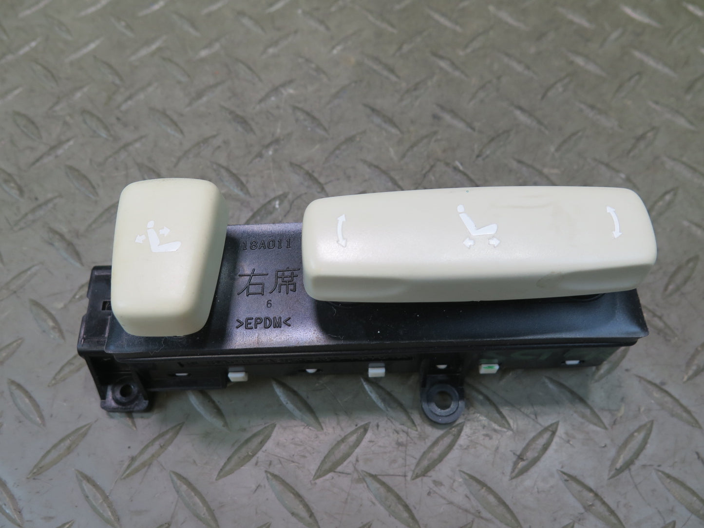 02-10 Lexus SC430 Set of 2 Front Right Seat Lumbar Adjustment Switch OEM