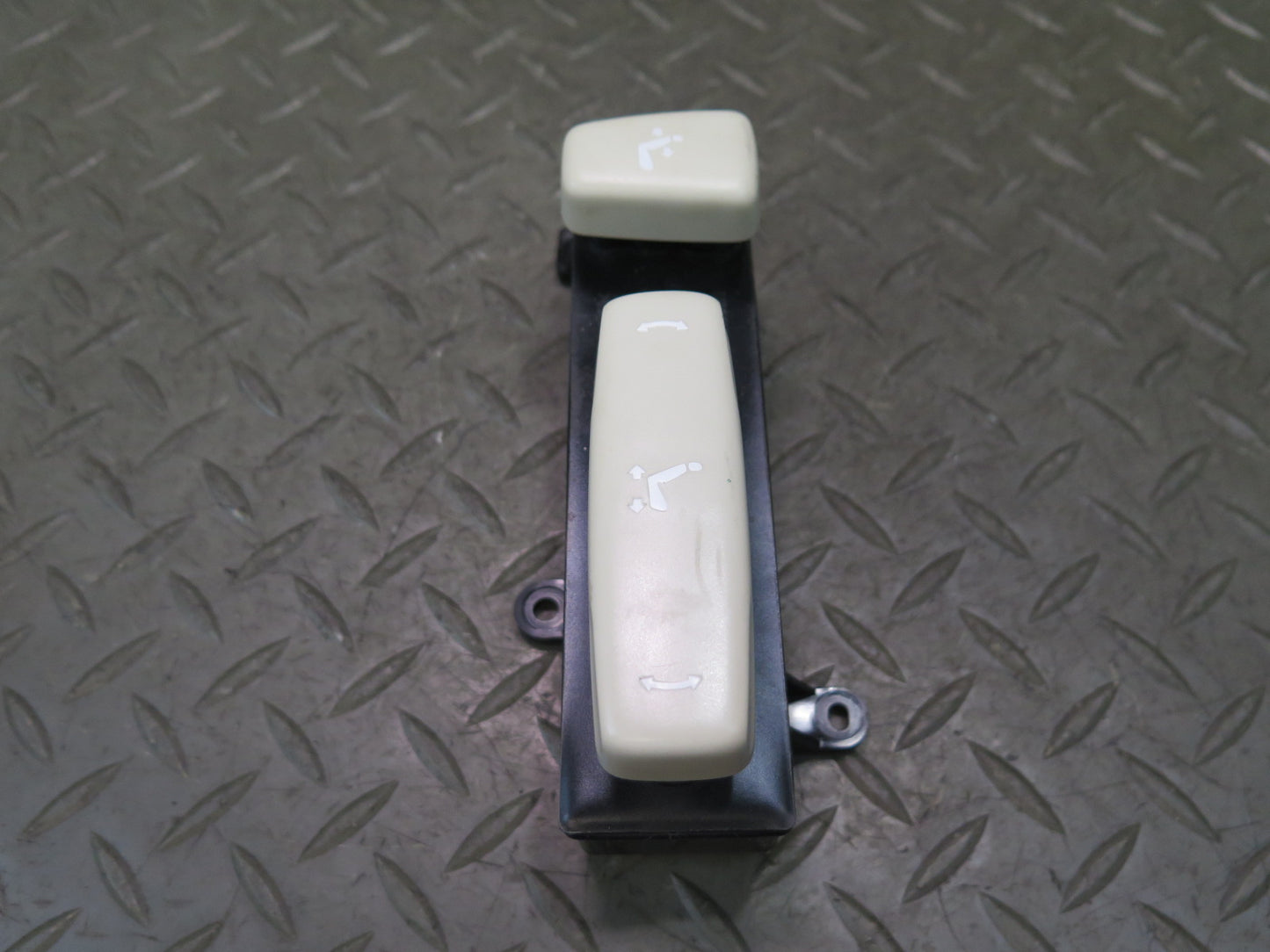 02-10 Lexus SC430 Set of 2 Front Right Seat Lumbar Adjustment Switch OEM