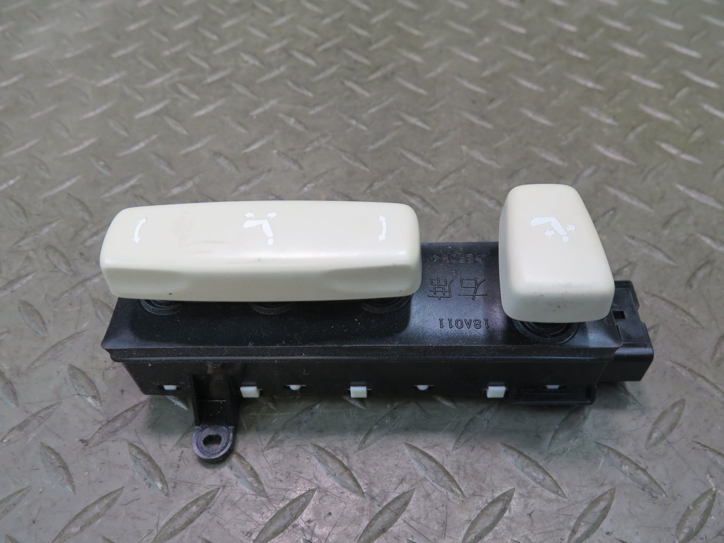 02-10 Lexus SC430 Set of 2 Front Right Seat Lumbar Adjustment Switch OEM