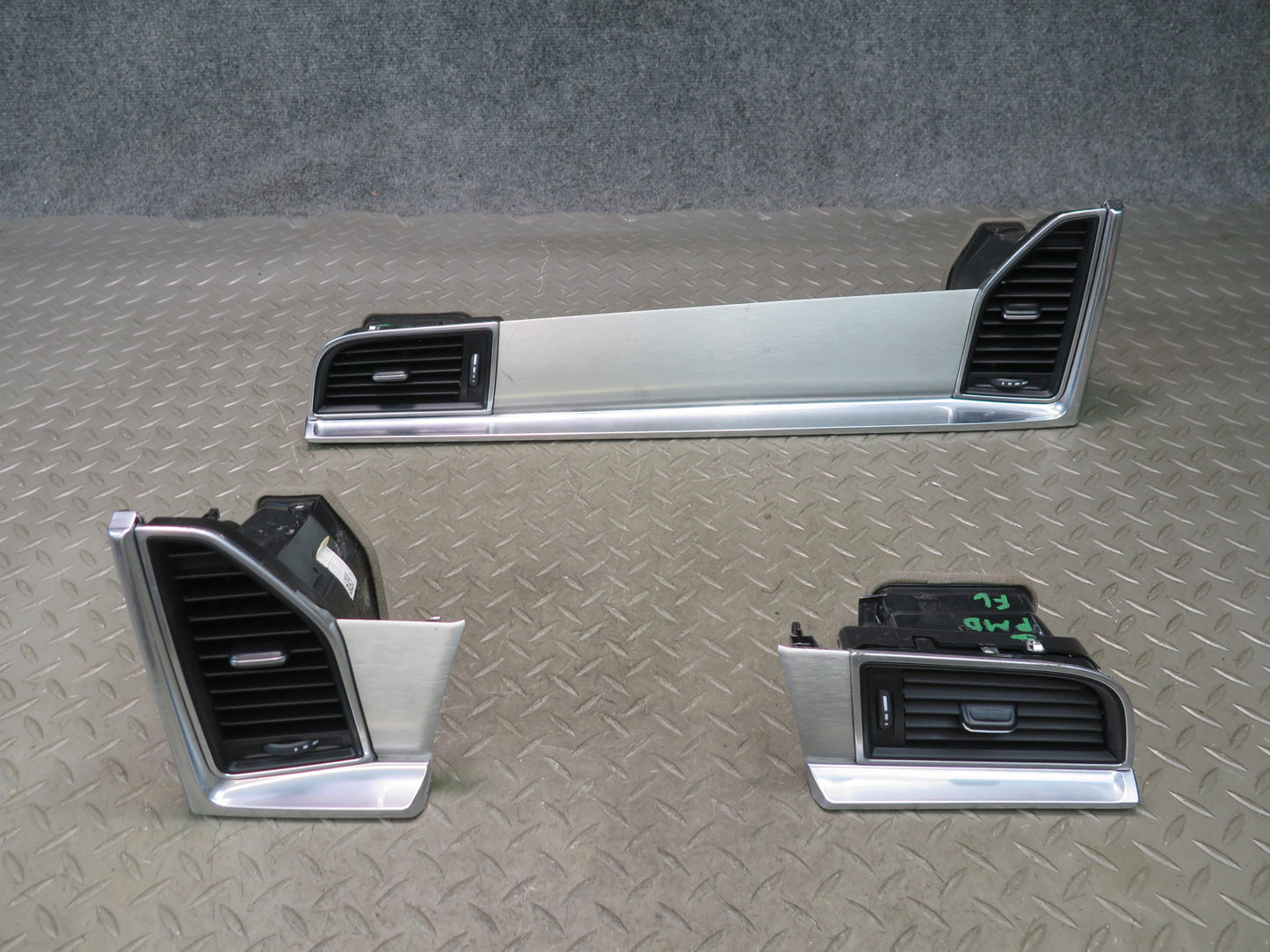 15-18 Porsche Macan Dash Front Left Center Right A/C Air Vent Grille Trim Set