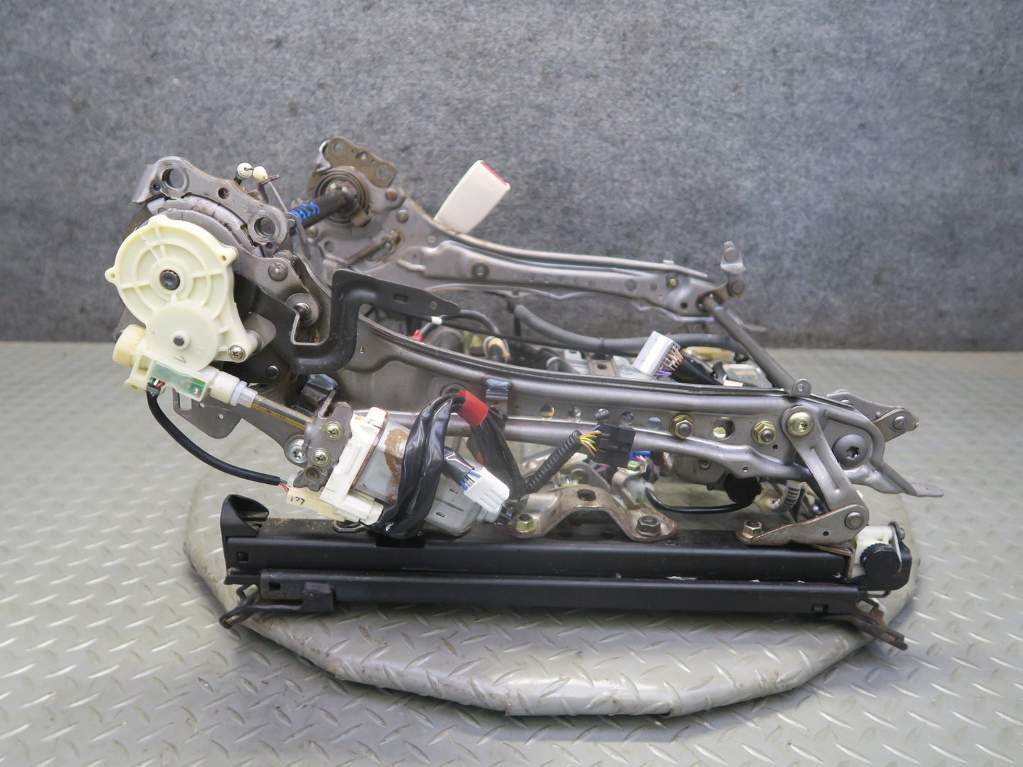 02-05 Lexus UZZ40L SC430 Front Right Seat Track w Motors & Module OEM