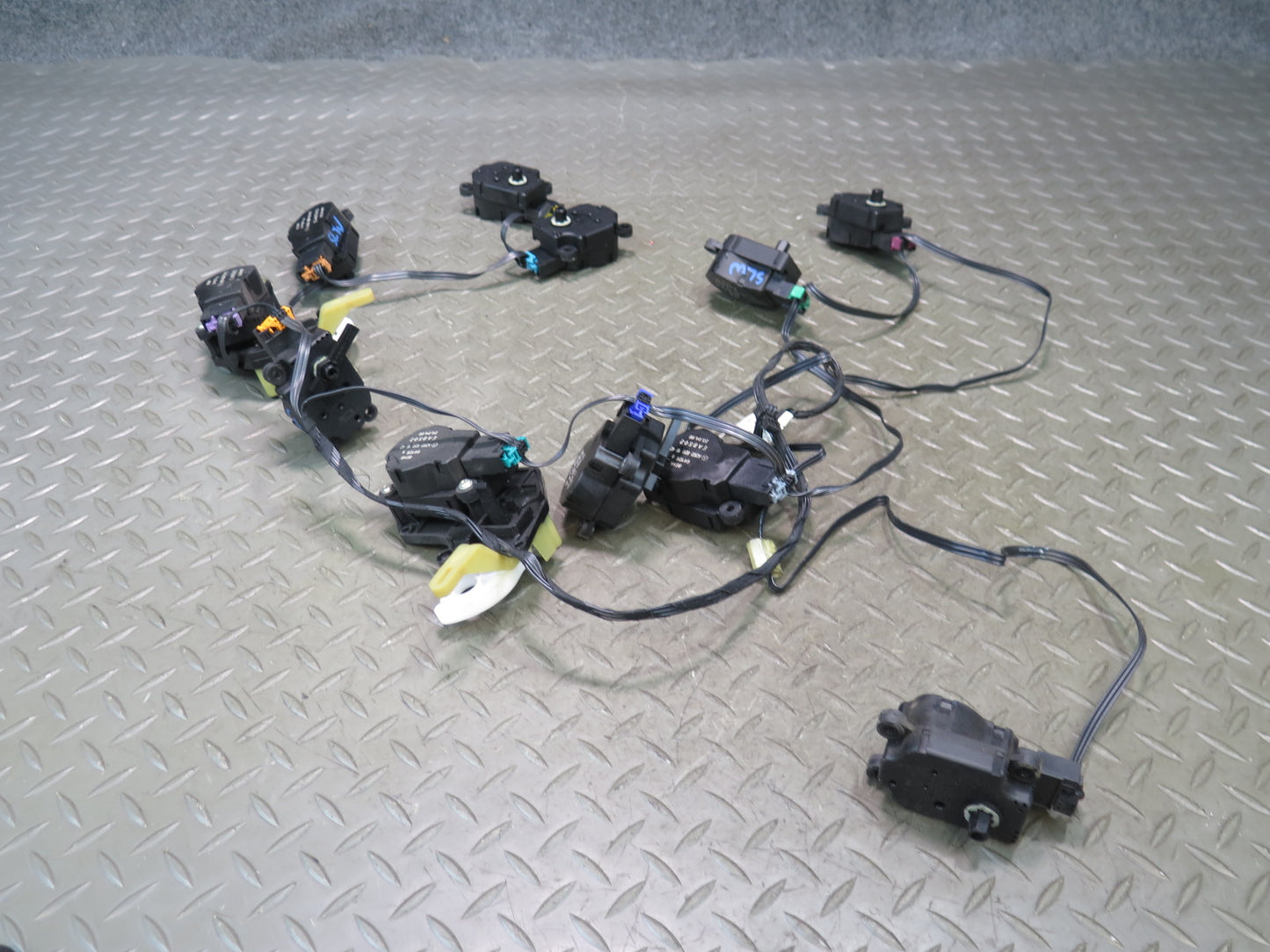 03-12 Mercedes R230 Sl-class A/C Heater Flap Door Actuator Motor Wiring Set OEM