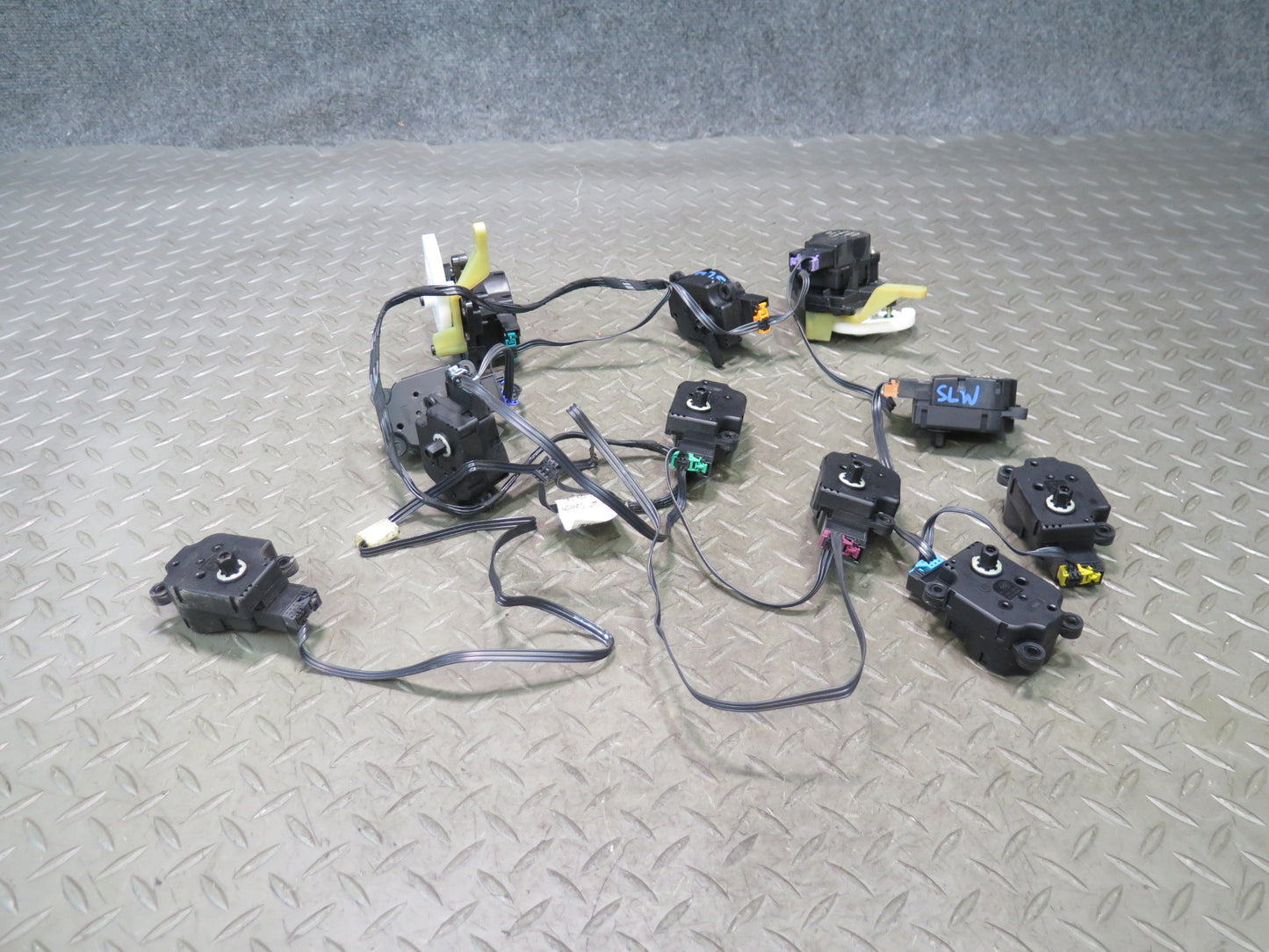 03-12 Mercedes R230 Sl-class A/C Heater Flap Door Actuator Motor Wiring Set OEM