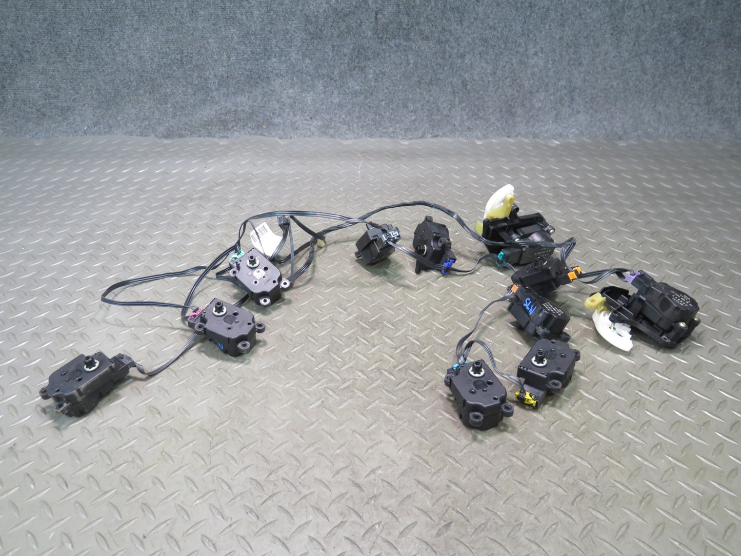 03-12 Mercedes R230 Sl-class A/C Heater Flap Door Actuator Motor Wiring Set OEM