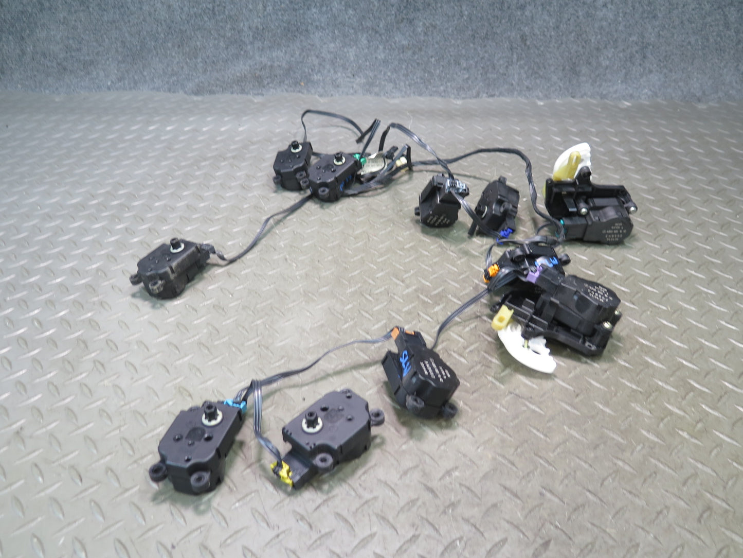 03-12 Mercedes R230 Sl-class A/C Heater Flap Door Actuator Motor Wiring Set OEM