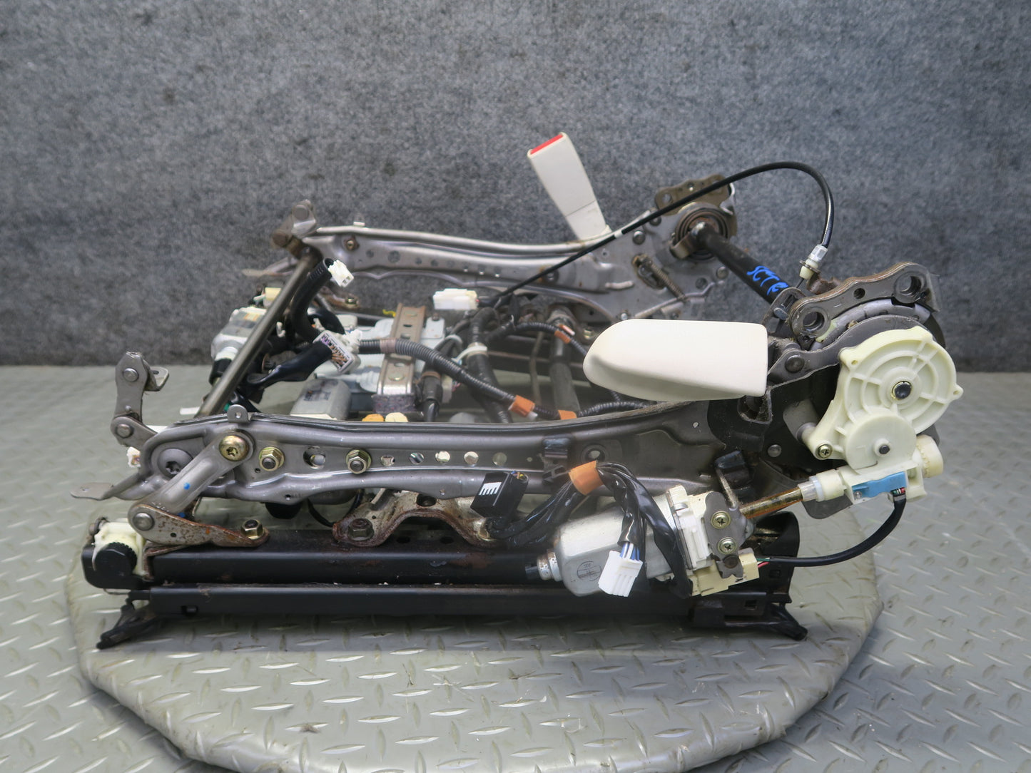 02-05 Lexus UZZ40L SC430 Front Left Seat Track w Motors & Module OEM