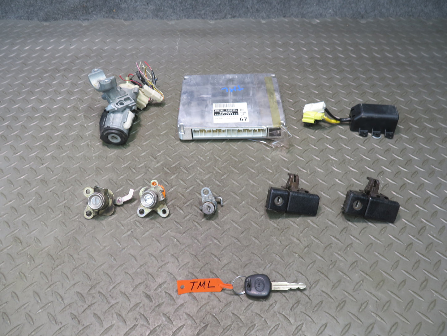 00-02 Toyota MR2 Spyder ZZW30L M/T ECU ECM Ignition Glove Door Lock KEY Set OEM