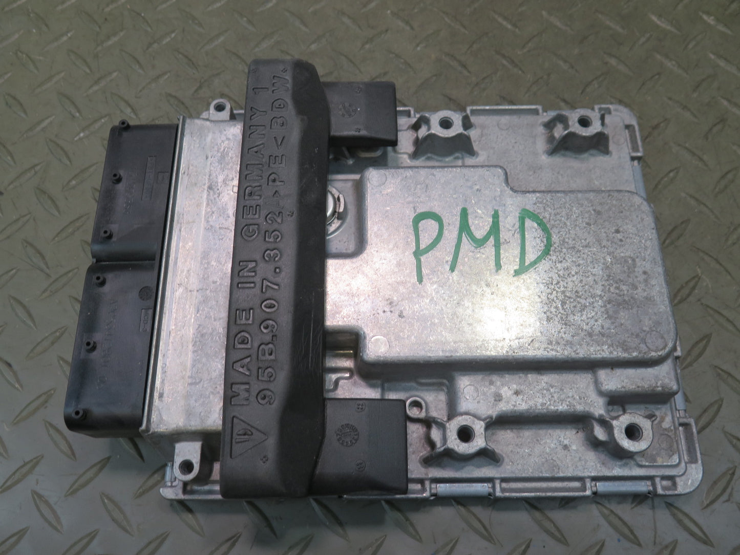 15-18 Porsche Macan 3.0 Turbo Dcna Engine ECU DME Body BCM BCU Ignition Lock Set