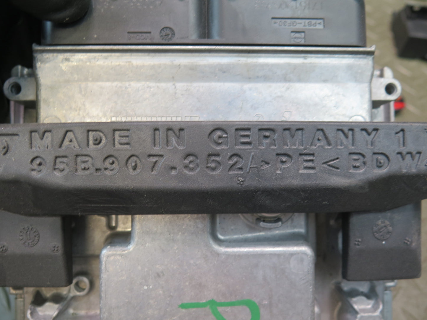 15-18 Porsche Macan 3.0 Turbo Dcna Engine ECU DME Body BCM BCU Ignition Lock Set