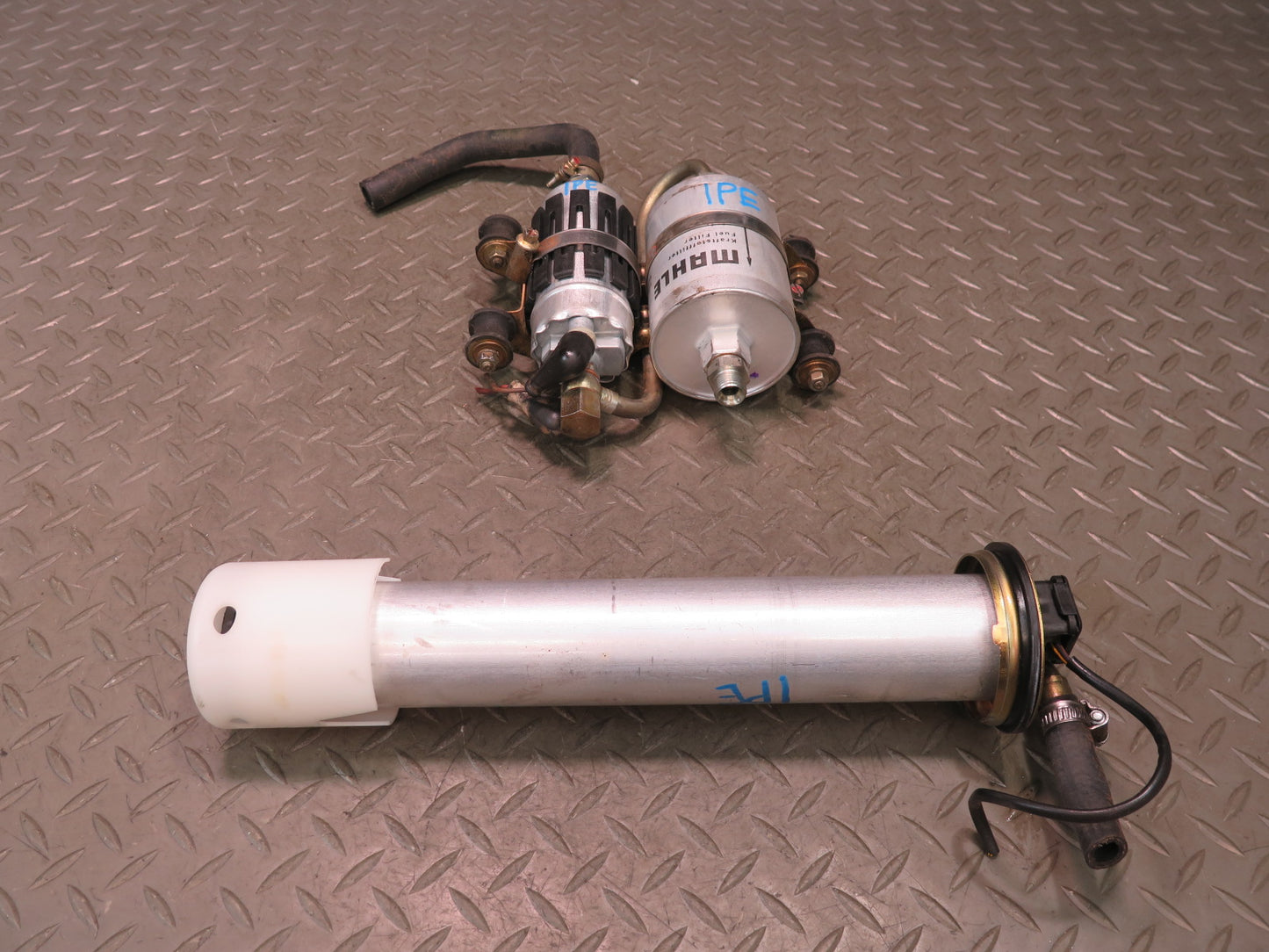 1987-1988 Porsche 928 S4 Electric Fuel Gas Pump Filter Sending Unit Assembly
