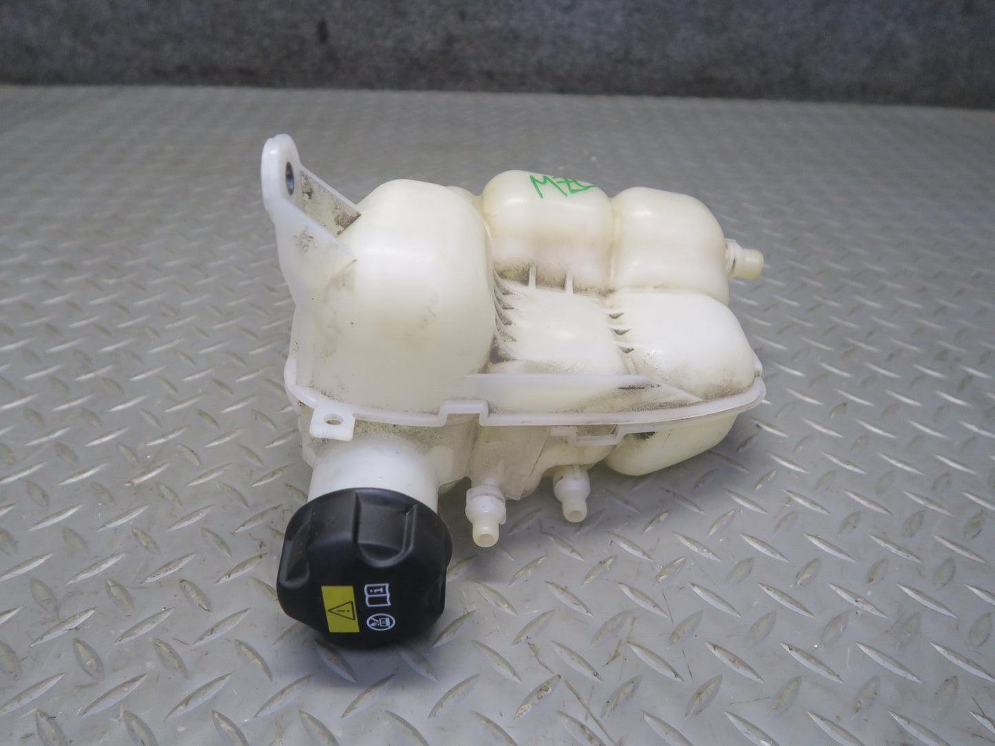 16-24 Mini Cooper F54 F55 F56 F57 Engine Expansion Overflow Reservoir Tank