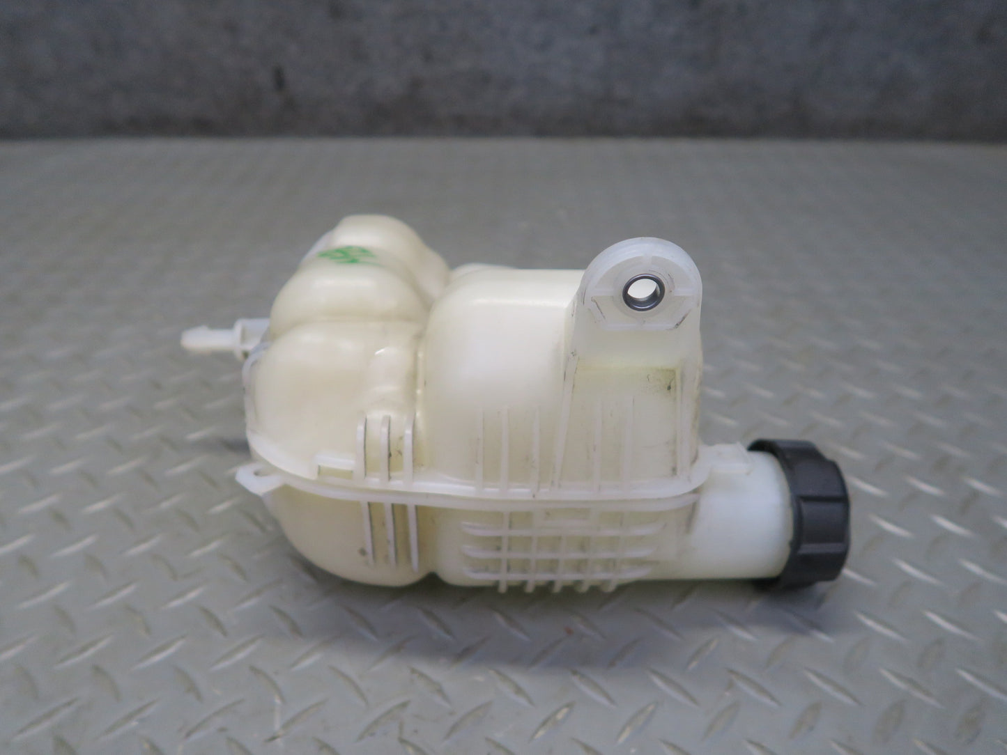 16-24 Mini Cooper F54 F55 F56 F57 Engine Expansion Overflow Reservoir Tank