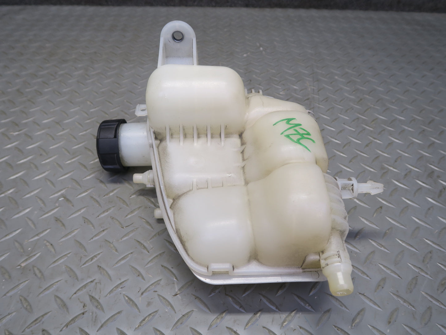 16-24 Mini Cooper F54 F55 F56 F57 Engine Expansion Overflow Reservoir Tank