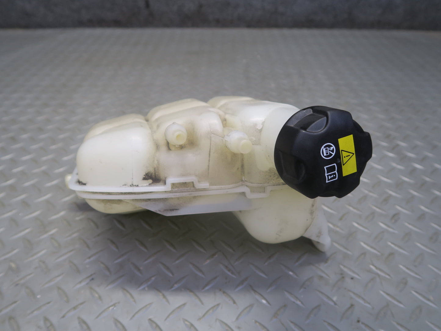 16-24 Mini Cooper F54 F55 F56 F57 Engine Expansion Overflow Reservoir Tank