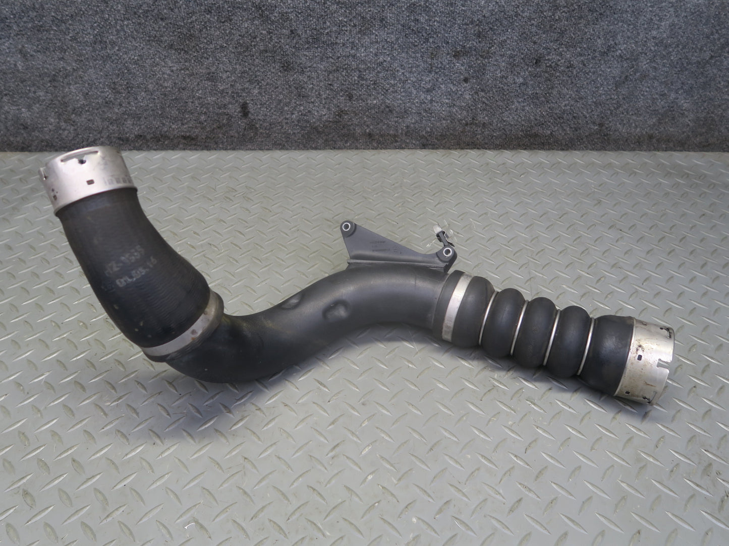 16-24 Mini Cooper S F55 F56 F57 Intercooler Hose Pipe Line OEM